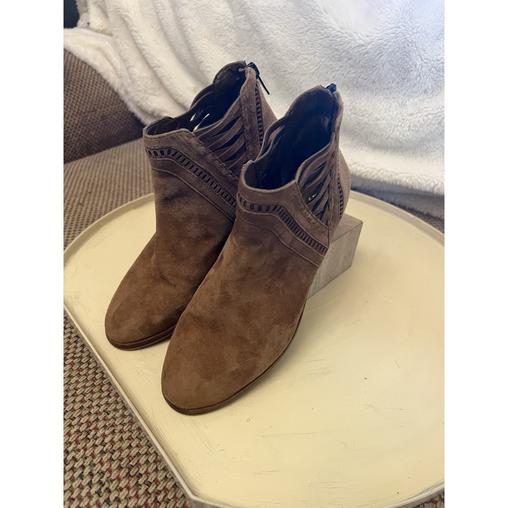 Vince Camuto Pimmy Women 7 M Brown Suede Ankle Booties Boots Zip Heeled Cutouts